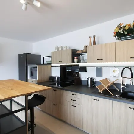 Appartement Comfortable T3 With Terrace And Garage! *