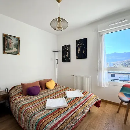 Apartmán Comfortable T3 With Terrace And Garage!